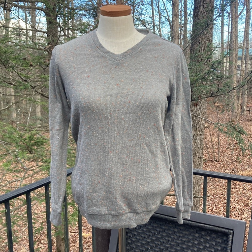 Charles and a Half gray v-neck sweater with orange speckles sz. S